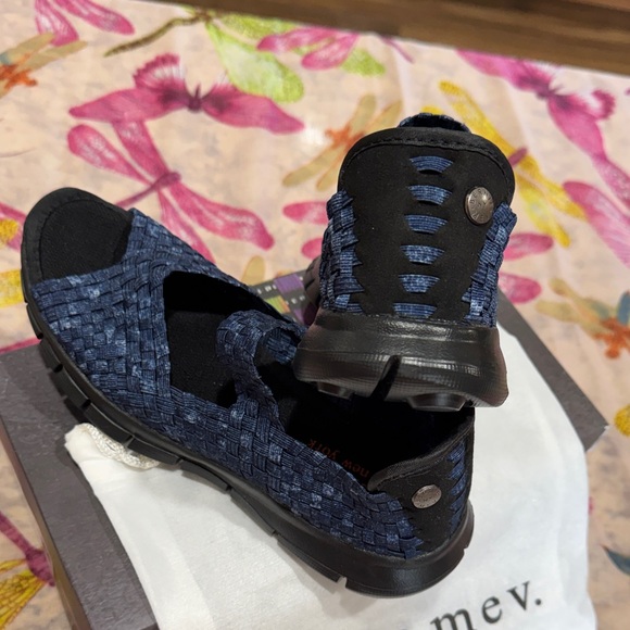 Bernie Mev Navy Woven Sandals Womens 7 Mary Jane Comfort New In Box - Picture 2 of 6